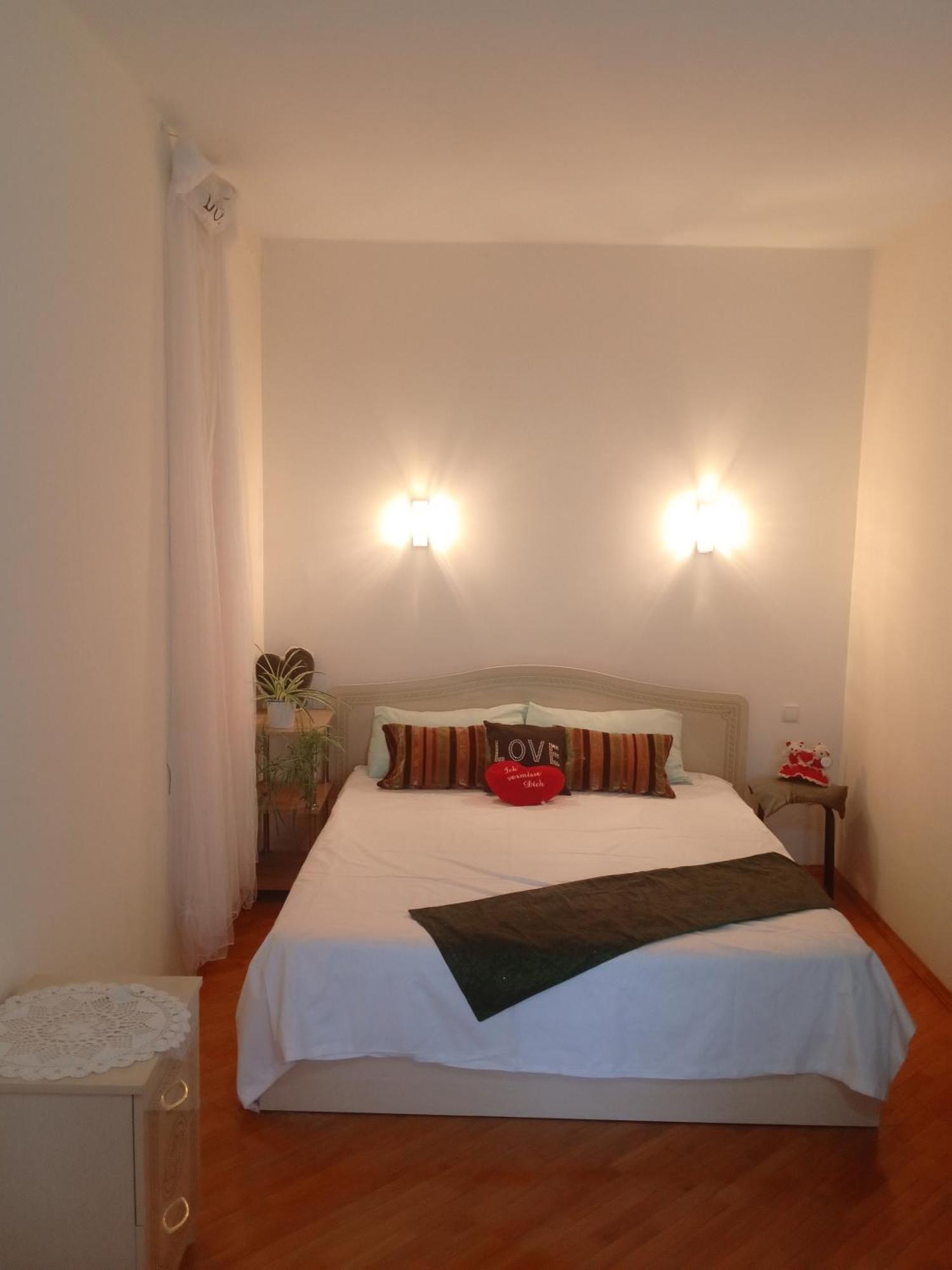 New Apartment: Modern Living Near Stryi Scientific Hub Apartment Lviv
